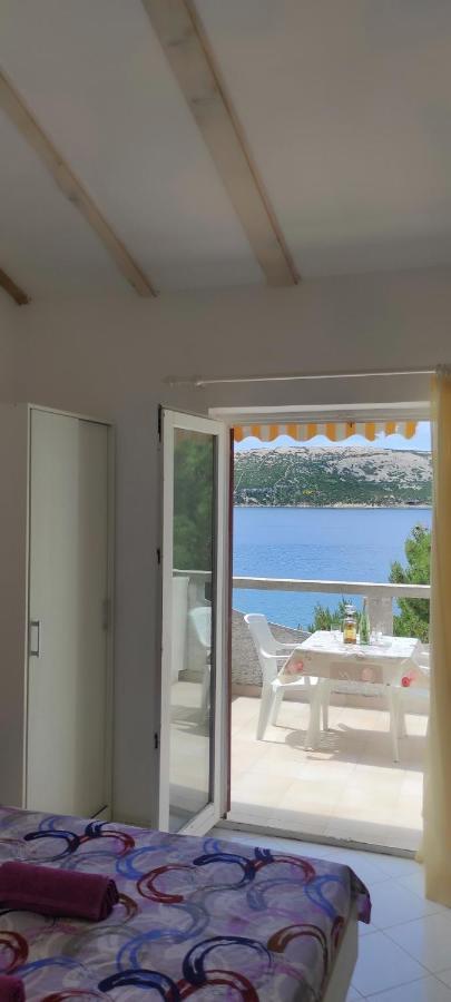 Sea Breeze Apartments With Private Beach And Boat Anchorage Stara Novalja Εξωτερικό φωτογραφία