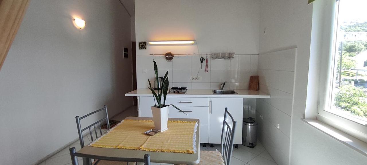 Sea Breeze Apartments With Private Beach And Boat Anchorage Stara Novalja Εξωτερικό φωτογραφία