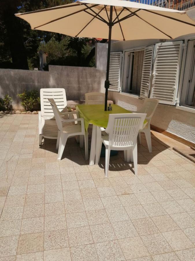 Sea Breeze Apartments With Private Beach And Boat Anchorage Stara Novalja Εξωτερικό φωτογραφία