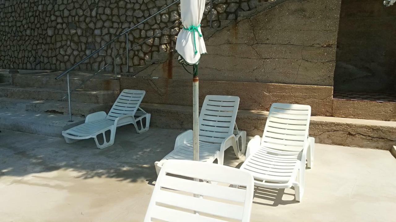 Sea Breeze Apartments With Private Beach And Boat Anchorage Stara Novalja Εξωτερικό φωτογραφία